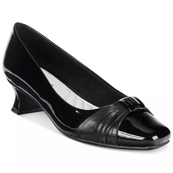Easy Street Black Patent Waive pumps 8 1/5 - Picture 1 of 1